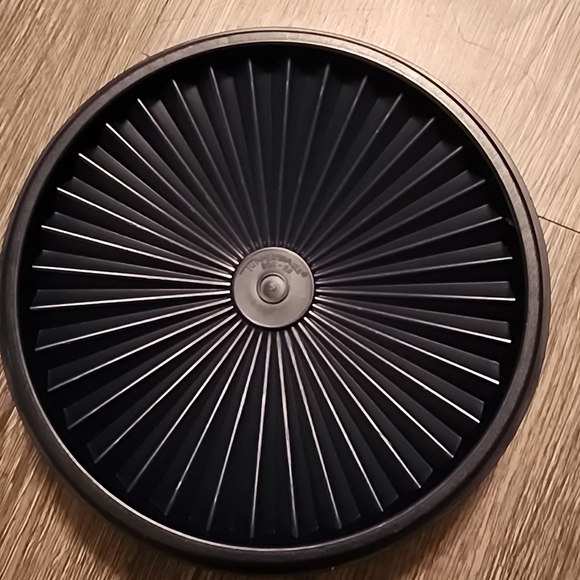 Tupperware - Food Storage Container - Picture 5 of 5